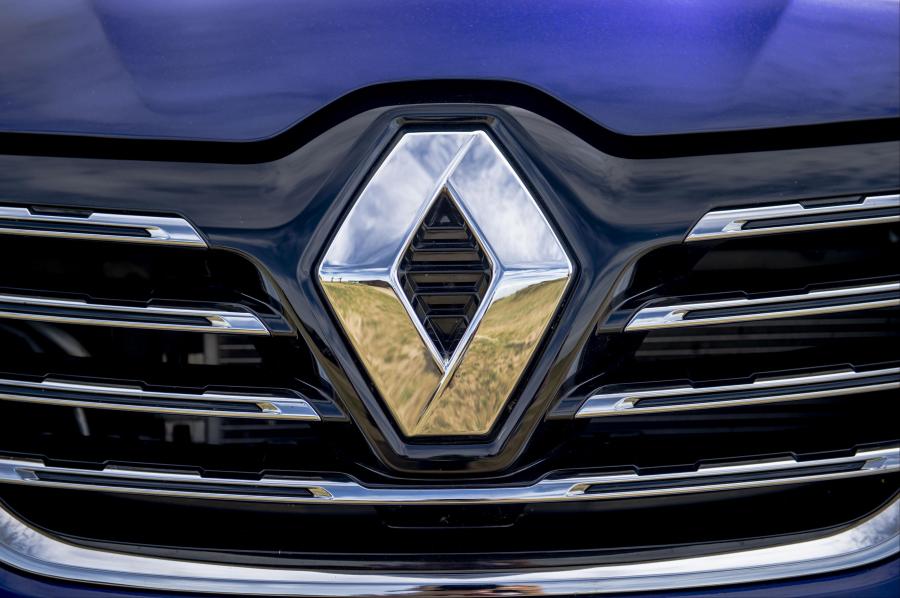 Логотип Renault Koleos 2017 года  (UK) (фото 23 из 40)